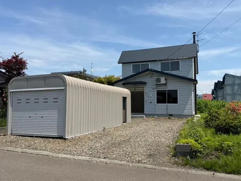 【About 3 minutes by car from Bibai Station × with garage!】 A spacious 3LDK house on a site of approximately 91 tsubo♪