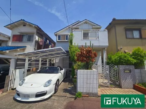 About 9 minutes on foot to Sanyo Electric Railway Hamano-Miya Station, parking space available!