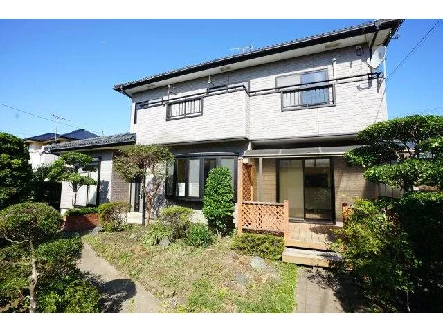 Near the sea ◆ Ample storage (2 storage rooms) 5LDK + S ◆ About a 7-minute walk to elementary school ◆ 20-tatami LDK!