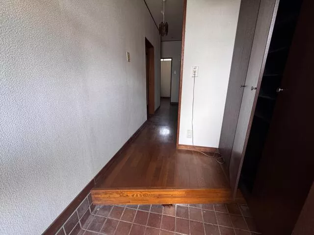 Aikō-gun, Aikawa Town, Tashiro (Banda Station) 2-story 3LDK