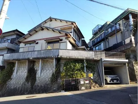 ☆ Corner lot with a good view♪☆ A pit garage, so安心 during rain or typhoons♪