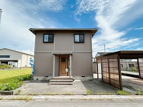 Used single-family home in Kurobe City, Maezawa, detached house