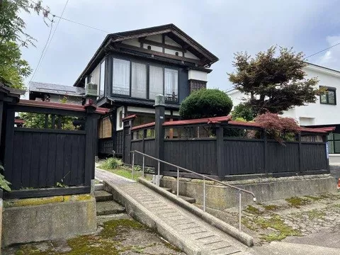 1 Kiyokawa-cho (Yokote Station) 10 million yen