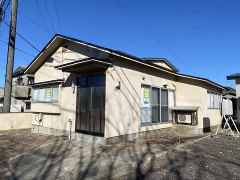 Noshiro City, Noshiro Town, Nakagawahara (Noshiro Station) Single-story building 3K