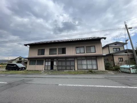 Hachimantai City, Terashida (Araya Shinmachi Station) 2-story 6DK