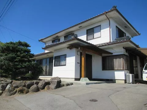 Togakushi City, Tokida (Tanaka Station) 2 stories above ground and 1 basement 6DK