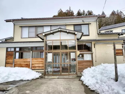 Nagaoka City, Oguni Town, Kirizawa (Tsukayama Station) 2-story building, 8DK
