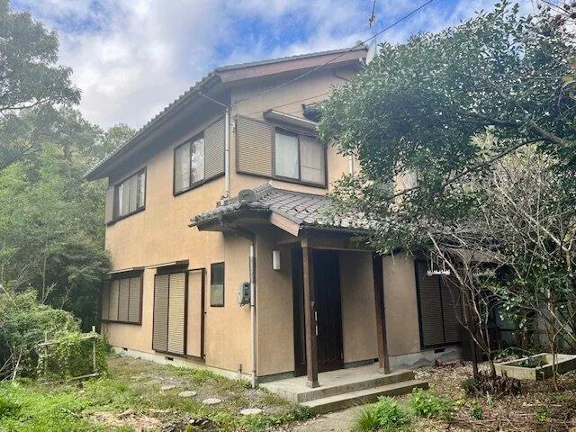 Takashima-shi, Takashima Makino-cho Onuma （Omi Nakasho station） 2F 5LK

5.5 million yen