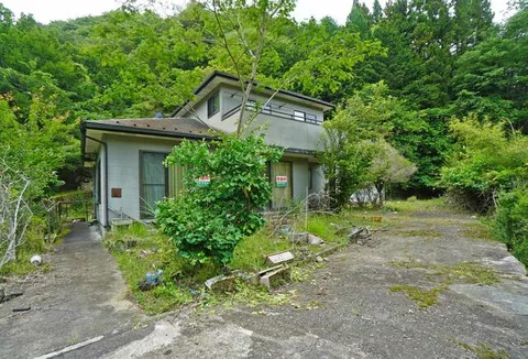 Otsuki City, Saruhashi Town Saruhashi (Saruhashi Station) 2-story 3LDK
