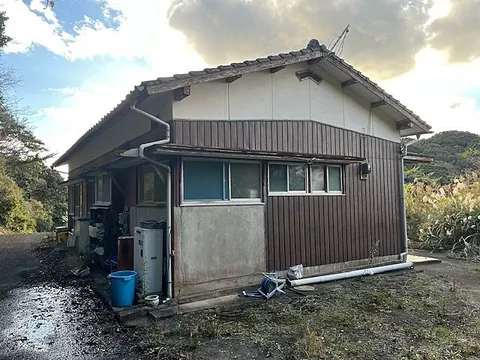 Used single-family home for sale in Kozasa