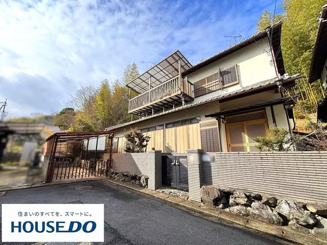 ■ Family-type layout with 7DK♪ ■ South-facing balcony for good sunlight♪