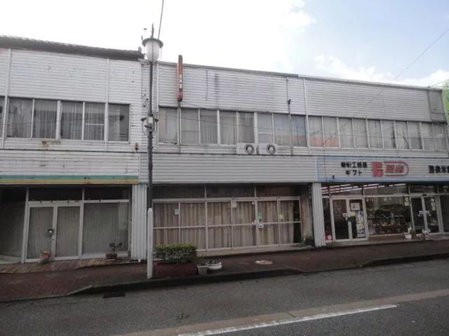 Tsuhata, 8.9 million yen