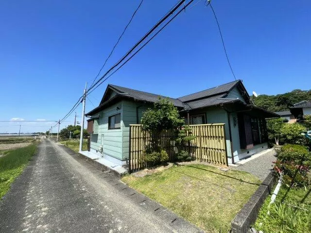 Hinaku-Otsubocho, Yatsushiro-city (Hinaku Onsen Stn.) Single story house, 6DK

2.8 million yen