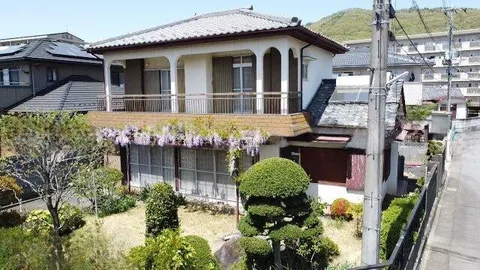 32 minutes walk from Tobu Noda Line "Minami-Sakurai" Station