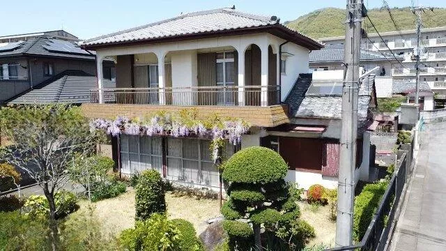 32 minutes walk from Tobu Noda Line "Minami-Sakurai" Station