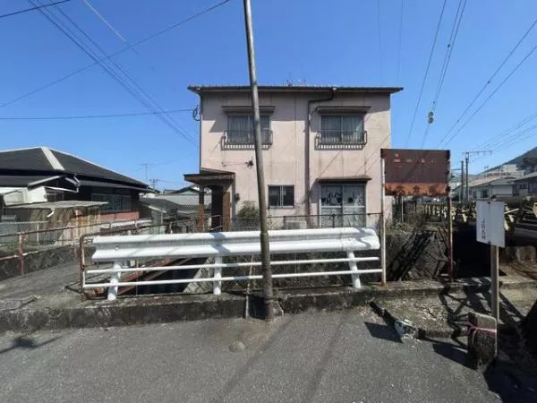 2-chome, Hamawaki, Beppu City (Higashi Beppu Sta.) 2F 3DK

2,000,000 yen