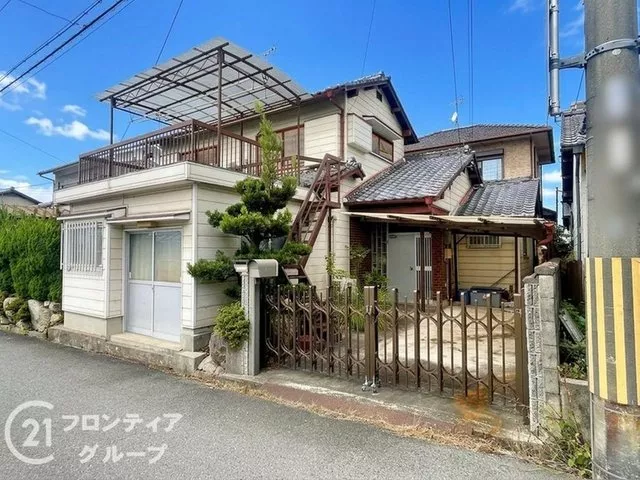 [Open during holidays! Immediate viewing available] Bright 6DK with south-facing road access ■ Parking space/storage included