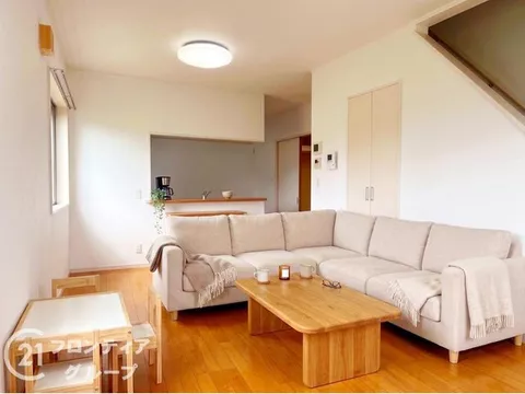 Open during the holidays! Immediate viewing available. With carport ■ Dishwasher, bathroom dryer included / Open kitchen