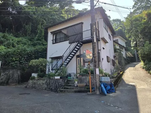 Ito City, Oka (Ito Station) 2-story building 5K