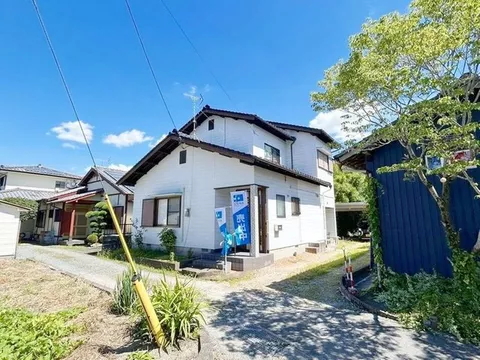 [Open House] Current sale until July 24 / Parking for 3 cars available / Garden space available