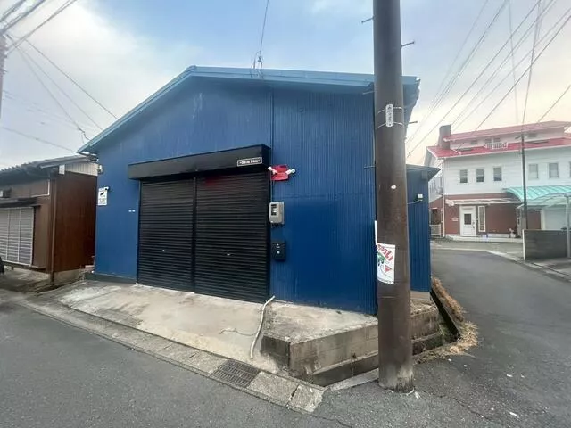 Ama City Kobashikata Gōnaka (Kida Station) Single-story building One room