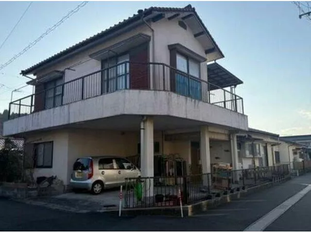 《Instant viewing tour available now》 A livable 6DK home♪ Parking for 2 cars♪ Two-sided lighting♪
