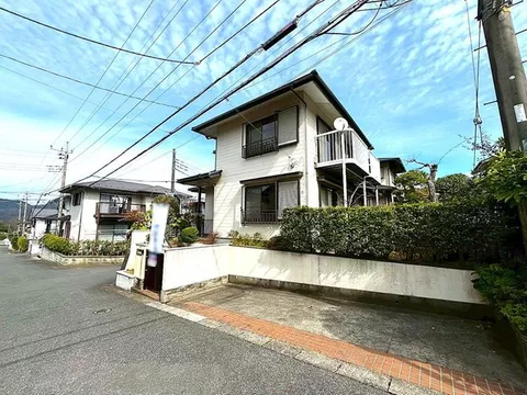 Good sunlight and ventilation! Spacious 4LDK + storage, renovated in December of the 7th year of Reiwa!