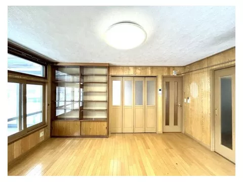 [Open House Held] About 1.2 km to Higashi Muroran Station, about 750 m to MEGA Don Quijote