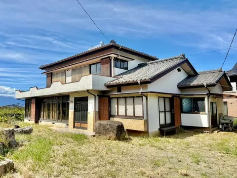 Fuefuki City, Ichinomiya Town, Sueki (Kasugai Town Station) 2-story 8DK
