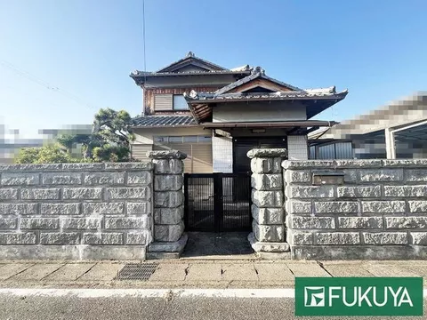 Yawata Town (Ōmi Yawata Station) 9.8 million yen