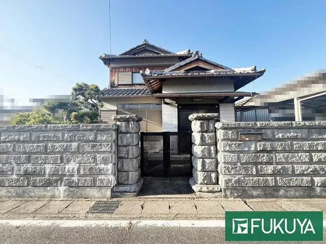 Yawata Town (Ōmi Yawata Station) 9.8 million yen