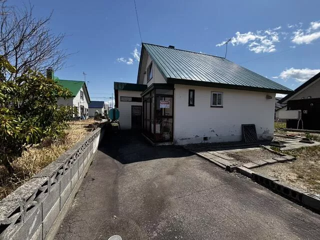 Takikawa City, Koganemachi Higashi 1-chome (Takikawa Station) 2-story building 4LDK