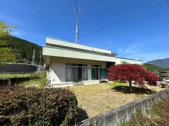 Minami-Koma District, Nanbu Town, Narushima (Uchifune Station) 3-story 8LK