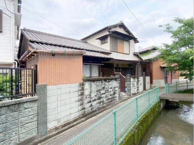 ●Used detached house in Shonokuri Town●Property suitable for renovation!●About 12 minutes on foot to JR "Shonokuri" Station!