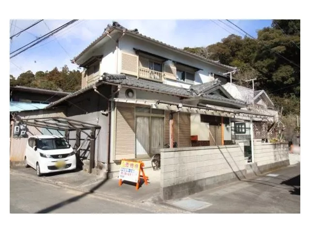 ● Shimada City Hatazashi ● A used house in a great location within a 10-minute walk to both elementary and junior high schools!