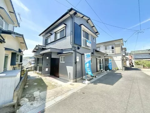 [Open House] [Renovated] [Immediate occupancy available] Parking for 1 car in a quiet residential area.