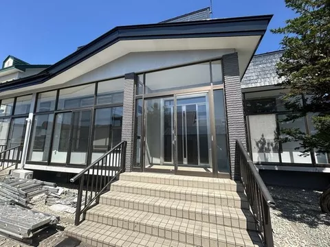 [Open House] Interior and exterior renovation planned / Parking for 2 cars available / Front road width 8m