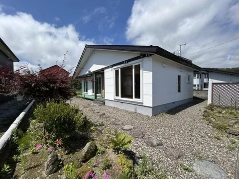 Open house held, under renovation, 3LDK single-story house, parking for 3 cars, land 100 tsubo