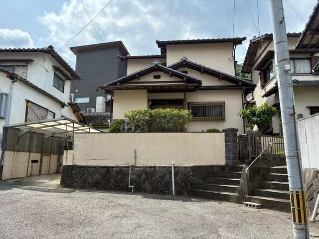 Interior maintenance is good, Sarakura Terrace approximately 1100m (14 minutes on foot)