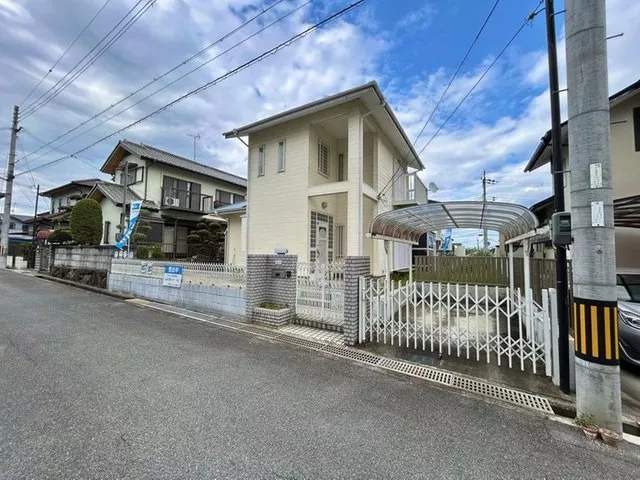 Nishinagahara Town, Tenri City, Nara Prefecture