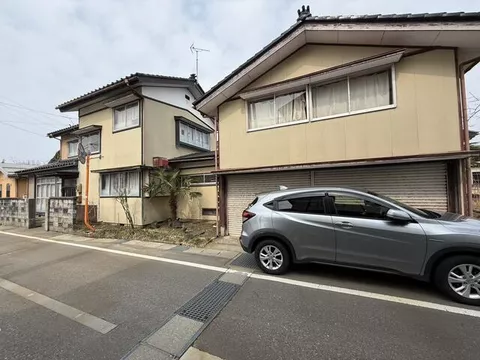 Kashiwazaki City, Nishiyama Town Nishiyama (Nishiyama Station) 2-story 10DK