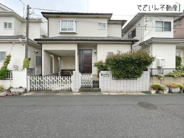 ／Live close to the station - 4 minutes on foot from Gyoda Station!／ Convenient location for commuting and schooling ■ Inner garage