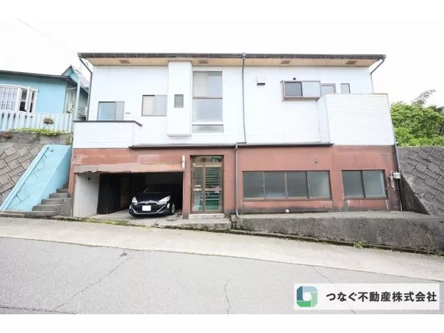 【Approximately 56,000 yen per month】 Liveable! Two storage rooms ◆ Courtyard available ◆ Good view from a high place