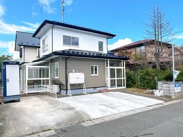[Open House] Parking lot expansion, roof painting, exterior wall painting, landscaping pruning, garden tree cutting
