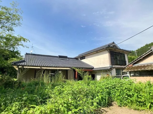 ☆Starting sale of registered property in Kamikudotoku, Gamou Town, for 2 million yen including land and building☆