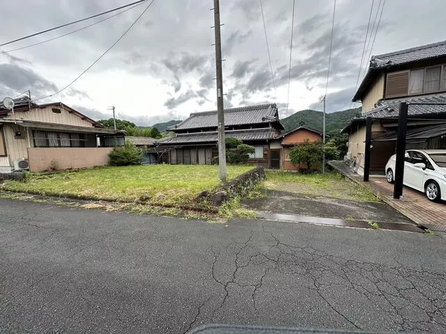 Watarai-gun, Taiki-cho, Uchimi (Kawazoe Station) Single-story building 8DK