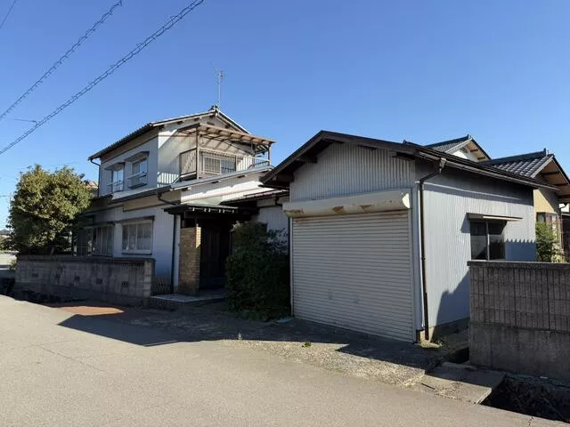 Sakai City, Maruoka Town, Inuzume 1-chome (Maruoka Station) 2-story building 5K