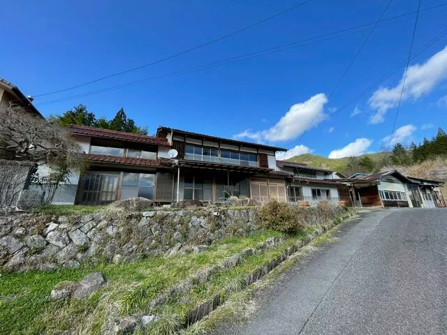Kamo-gun Higashishirakawa-mura Kamido 2-story building 10SDK