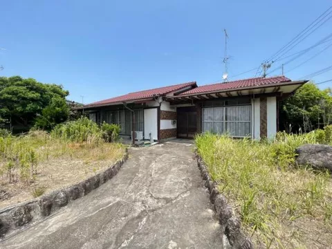 Arao City, Arao (Minami-Arao Station) Single-story building 5DK