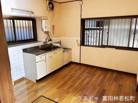 South-facing * good sunlight * land approximately 50 tsubo! Single-story property in a convenient location within walking distance to the station ◎